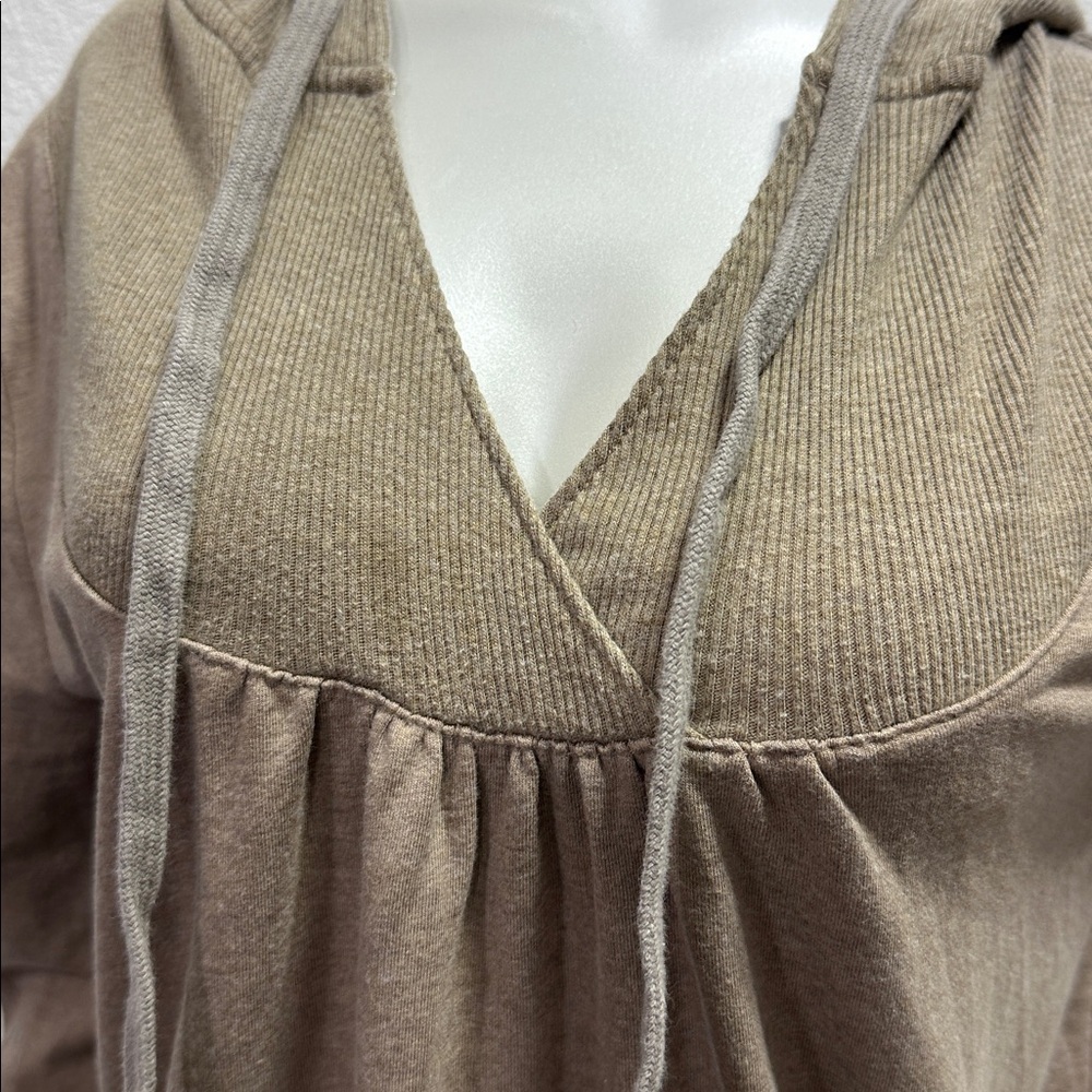 Y2K Old Navy Taupe Hooded V-Neck Pullover Sweatshirt - Picture 4 of 8